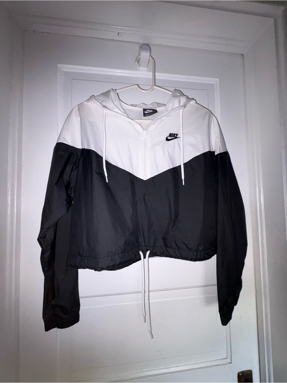 Nike Cropped Black & White Hooded Windbreaker Jacket